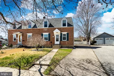 711 7th Avenue Cir, Swarthmore, PA 19081