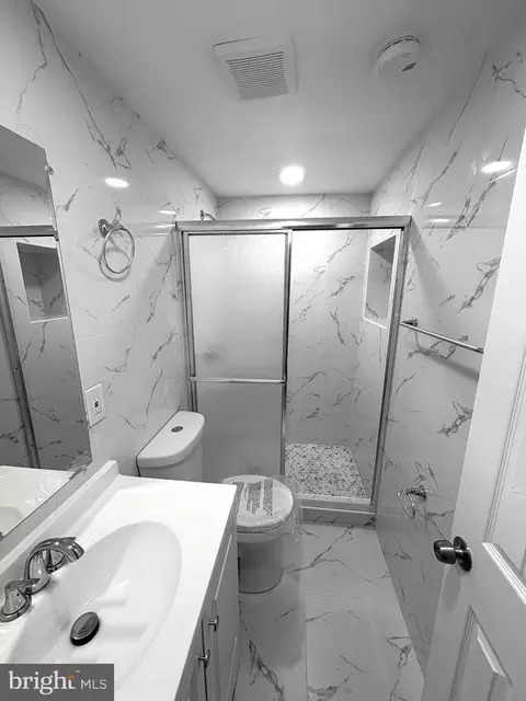 Bath - 1335 Green St, Marcus Hook, PA 19061 photo 3 of 3