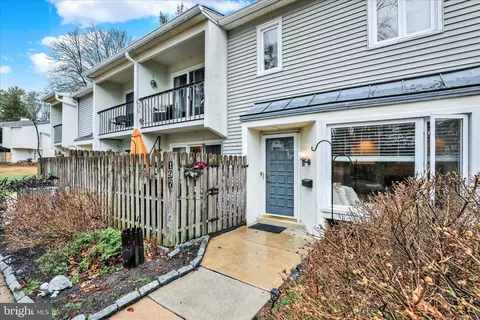 197 E Chelsea Cir, Newtown Square, PA 19073