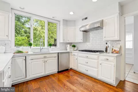 Kitchen - 119 Woods Ln, Wayne, PA 19087 photo 3 of 3
