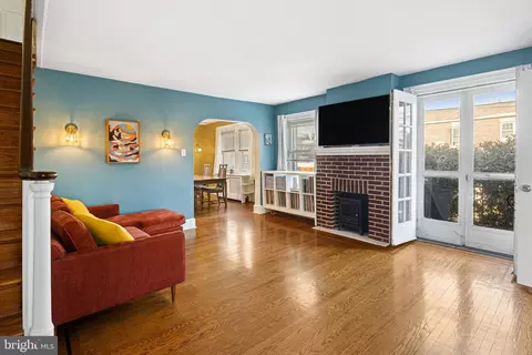 221 W Albemarle Ave, Lansdowne, PA 19050