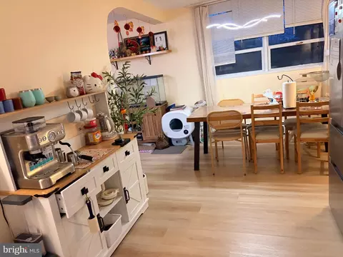 1030 E Lancaster Ave #203, Bryn Mawr, PA 19010