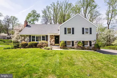 100 Wooded Ln, Villanova, PA 19085