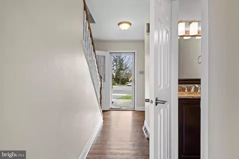 Entry Way - 8 Harrow Cir, Wayne, PA 19087 photo 3 of 5