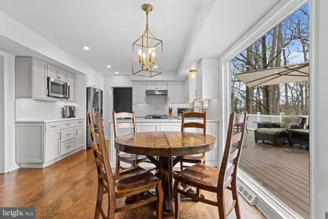 Dining - 8 Harrow Cir, Wayne, PA 19087 photo 2 of 4