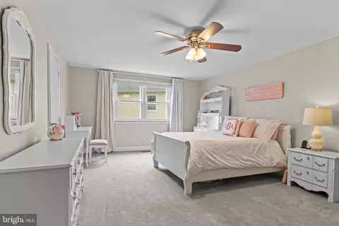 Bedroom - 8 Harrow Cir, Wayne, PA 19087 photo 3 of 3