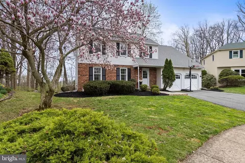 Exterior - 8 Harrow Cir, Wayne, PA 19087 photo 2 of 9