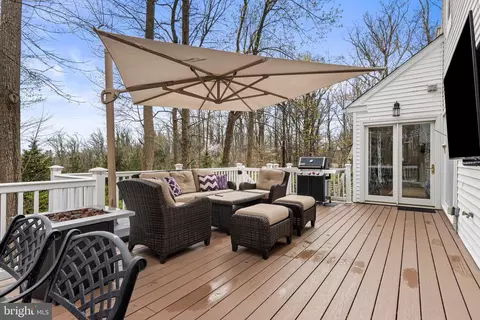 Exterior - 8 Harrow Cir, Wayne, PA 19087 photo 7 of 9