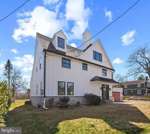 Exterior - 118 W Beechtree Ln, Wayne, PA 19087 photo 2 of 4