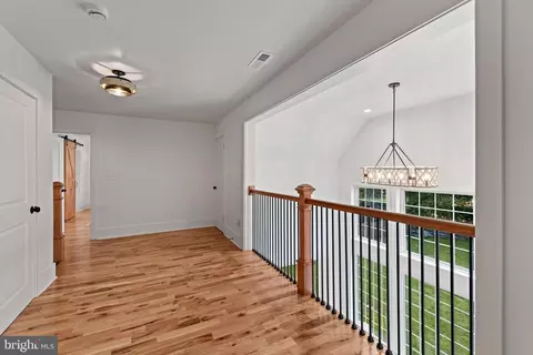Entry Way - 118 W Beechtree Ln, Wayne, PA 19087 photo 5 of 5
