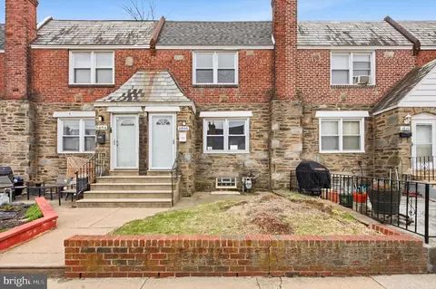 6866 Clover Ln, Darby, PA 19082