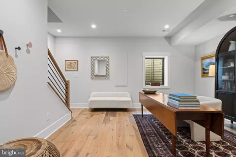 Entry Way - 206 N Aberdeen Ave #C, Wayne, PA 19087 photo 17 of 18