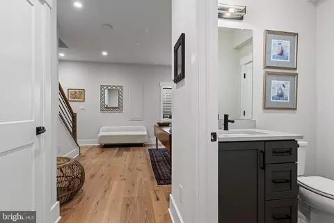 Entry Way - 206 N Aberdeen Ave #C, Wayne, PA 19087 photo 16 of 18