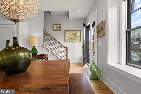 Entry Way - 206 N Aberdeen Ave #C, Wayne, PA 19087 photo 3 of 18