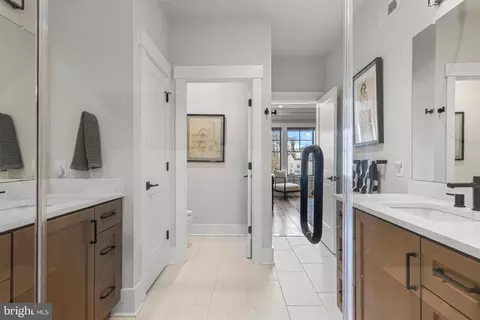 Entry Way - 206 N Aberdeen Ave #C, Wayne, PA 19087 photo 10 of 18