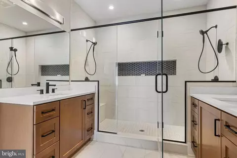 Bath - 206 N Aberdeen Ave #C, Wayne, PA 19087 photo 1 of 1