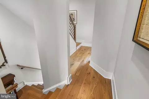 Entry Way - 206 N Aberdeen Ave #C, Wayne, PA 19087 photo 12 of 18