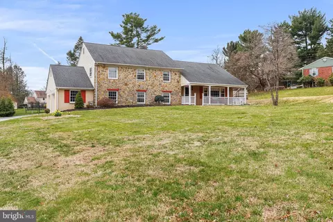 202 Ivy Ln, Glen Mills, PA 19342