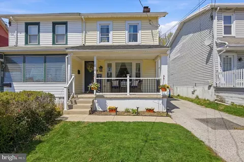 718 Preston Ave, Bryn Mawr, PA 19010