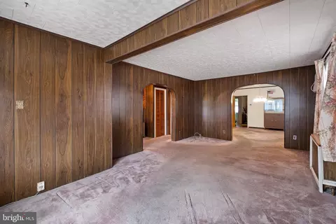 Living - 129 W Laughead Ave, Marcus Hook, PA 19061 photo 4 of 4
