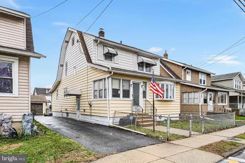 Other - 129 W Laughead Ave, Marcus Hook, PA 19061 photo 2 of 7