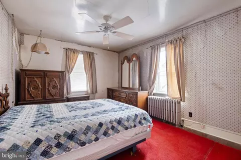 Bedroom - 129 W Laughead Ave, Marcus Hook, PA 19061 photo 3 of 4