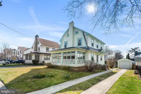 122 E Plumstead Ave, Lansdowne, PA 19050