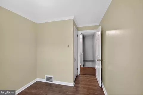 Entry Way - 58 Gilpin Rd, Darby, PA 19082 photo 3 of 5