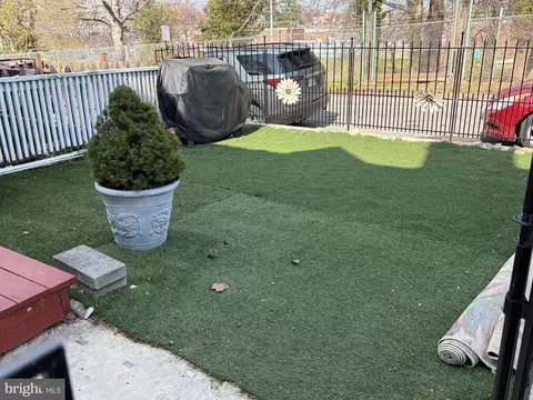 Exterior - 58 Gilpin Rd, Darby, PA 19082 photo 2 of 4