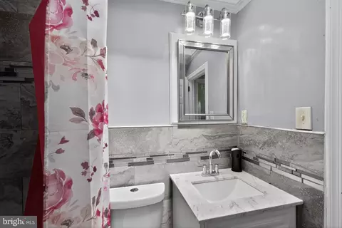 Bath - 58 Gilpin Rd, Darby, PA 19082 photo 1 of 4