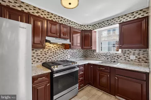 Kitchen - 58 Gilpin Rd, Darby, PA 19082 photo 2 of 2