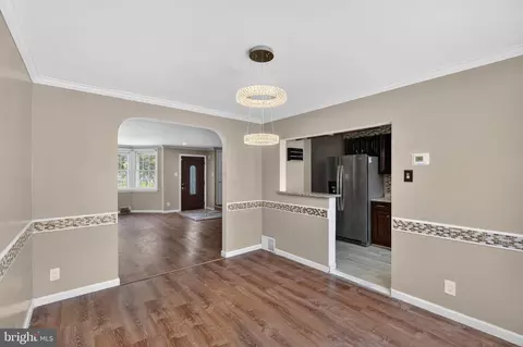 Entry Way - 58 Gilpin Rd, Darby, PA 19082 photo 2 of 5