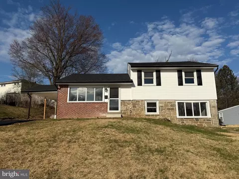 41 Dorset Dr, Broomall, PA 19008