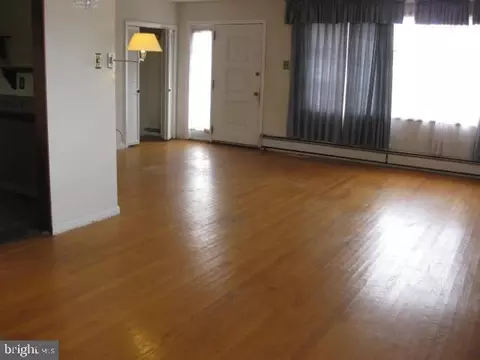 Living - 1025 Scott Ave, Boothwyn, PA 19061 photo 1 of 2