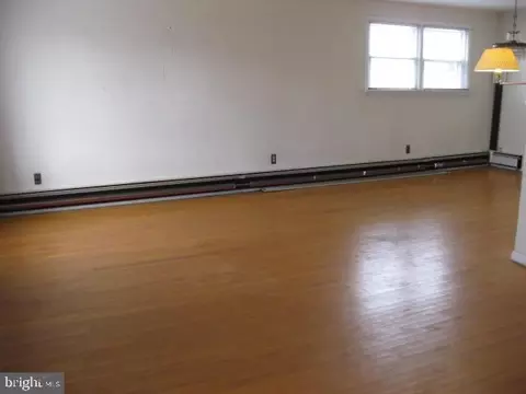 Living - 1025 Scott Ave, Boothwyn, PA 19061 photo 2 of 2