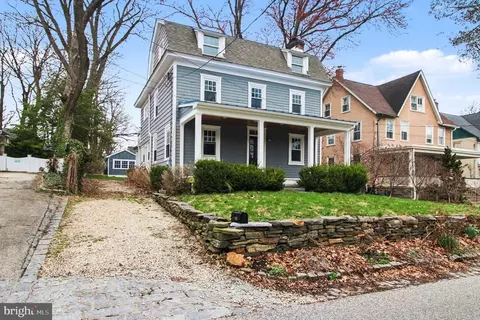 633 Walnut Ln, Haverford, PA 19041