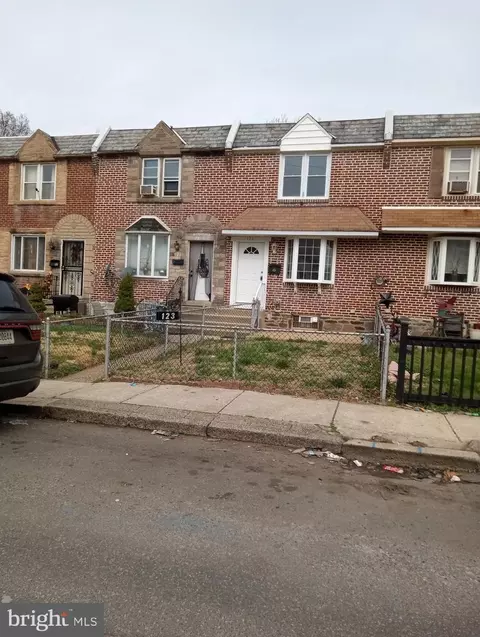 123 Spring Valley Rd, Darby, PA 19023