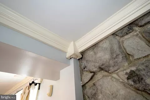 Entry Way - 240 Wadas Ave, Darby, PA 19082 photo 10 of 13