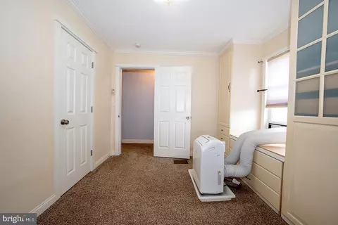 Entry Way - 240 Wadas Ave, Darby, PA 19082 photo 11 of 13