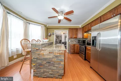 Kitchen - 240 Wadas Ave, Darby, PA 19082 photo 2 of 6