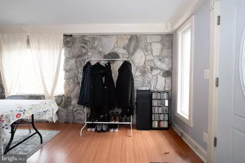 Entry Way - 240 Wadas Ave, Darby, PA 19082 photo 2 of 13
