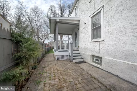 Exterior - 240 Wadas Ave, Darby, PA 19082 photo 6 of 8