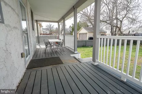 Exterior - 240 Wadas Ave, Darby, PA 19082 photo 4 of 8