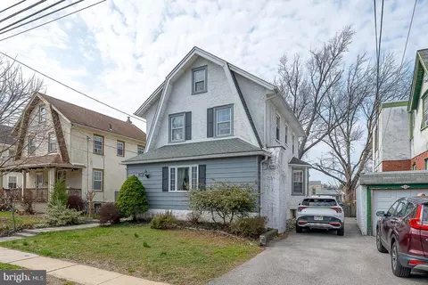 Exterior - 240 Wadas Ave, Darby, PA 19082 photo 3 of 8