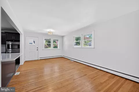 Living - 20 Cedar Rd, Wallingford, PA 19086 photo 2 of 2