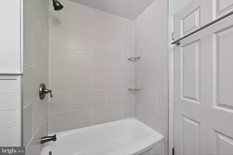 Bath - 20 Cedar Rd, Wallingford, PA 19086 photo 2 of 2