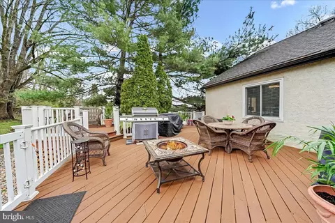 Exterior - 474 Ridge Ln, Springfield, PA 19064 photo 6 of 10