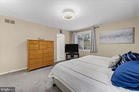Bedroom - 474 Ridge Ln, Springfield, PA 19064 photo 3 of 7