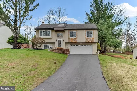474 Ridge Ln, Springfield, PA 19064