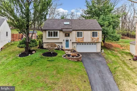 Exterior - 474 Ridge Ln, Springfield, PA 19064 photo 3 of 10